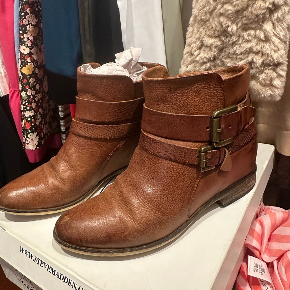 Steve Madden Cognac Leather Booties